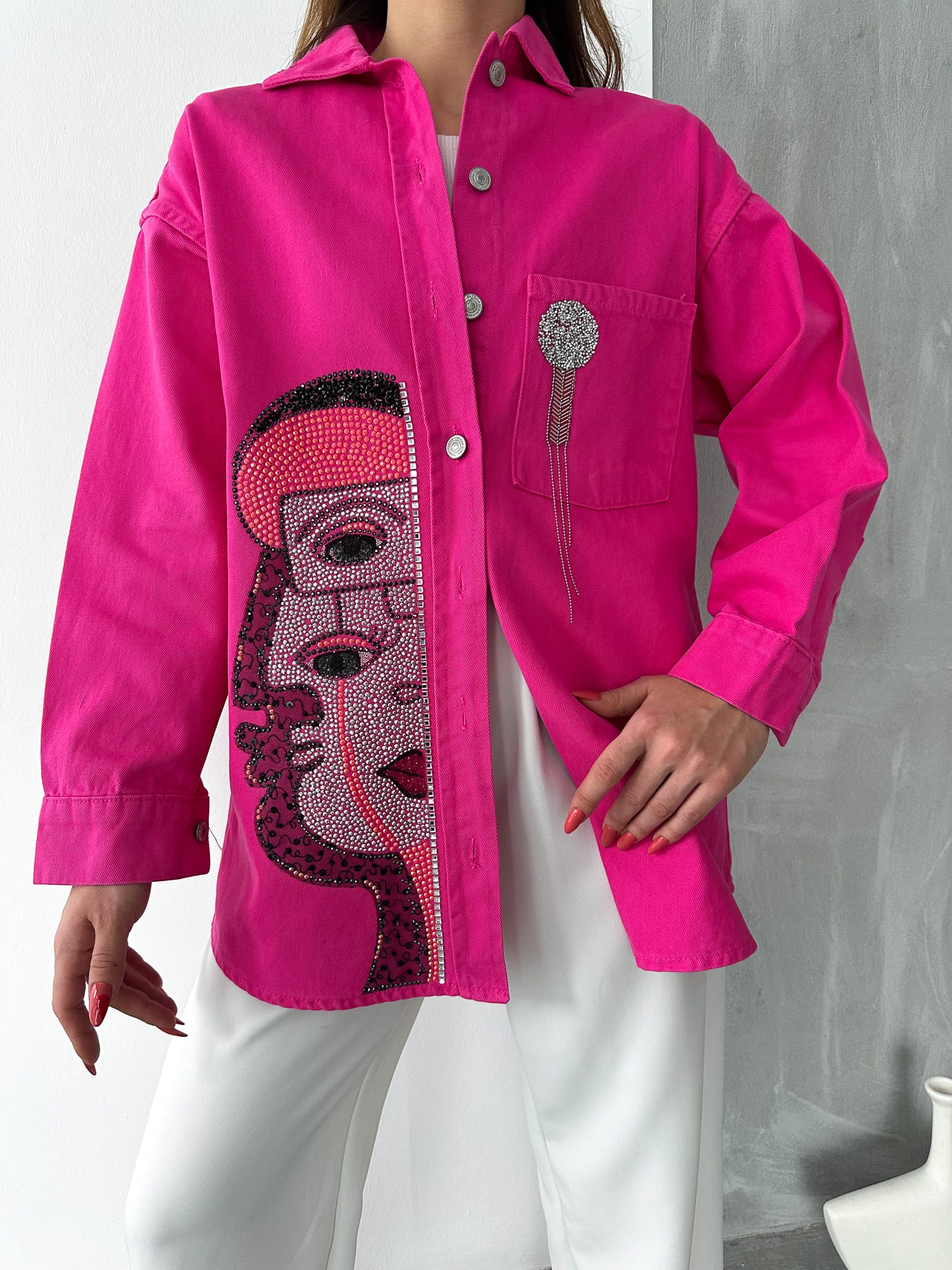 Half Face Shacket: The Perfect Blend of Style and Comfort for Every Season
