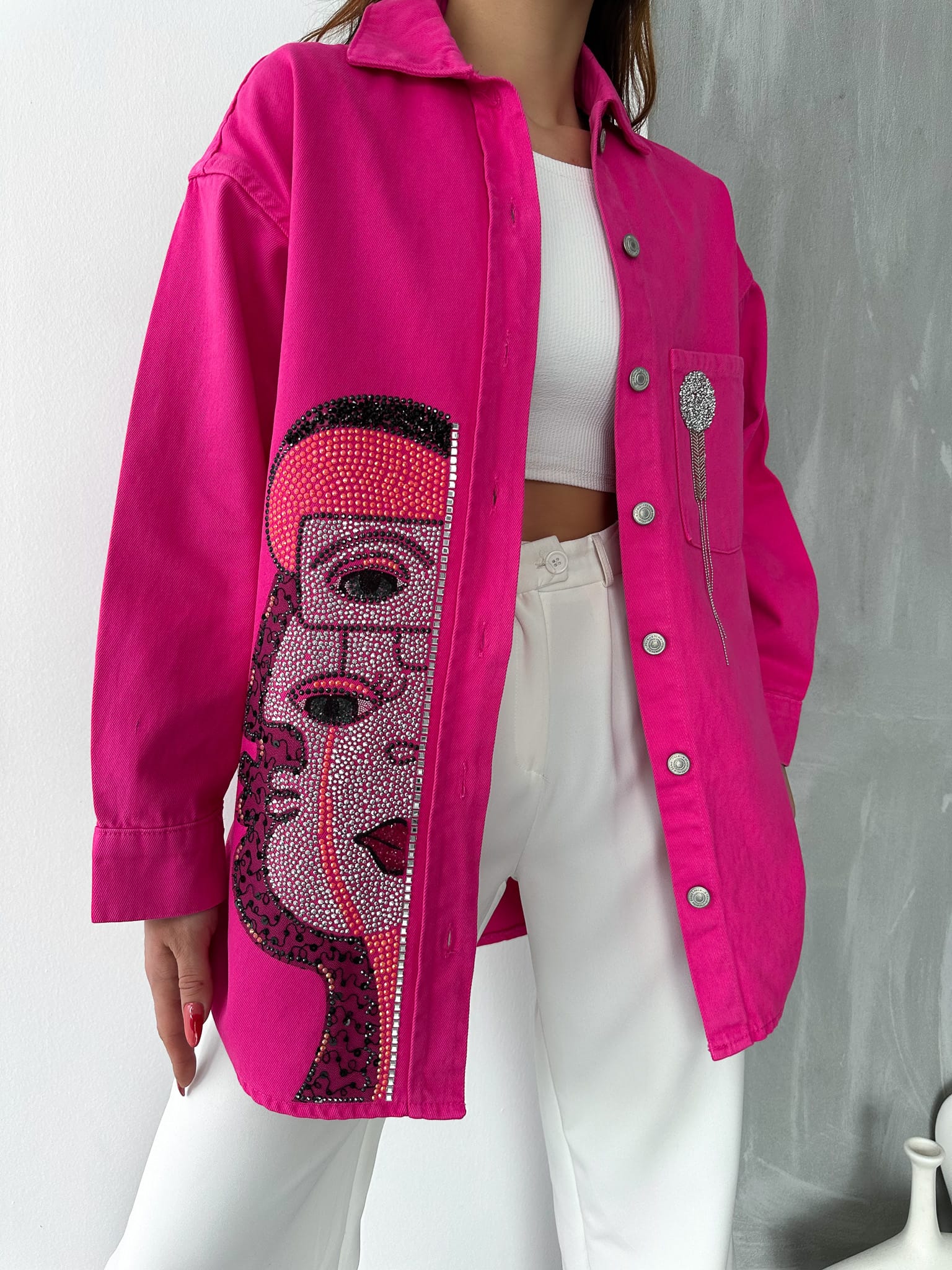 Half Face Shacket: The Perfect Blend of Style and Comfort for Every Season